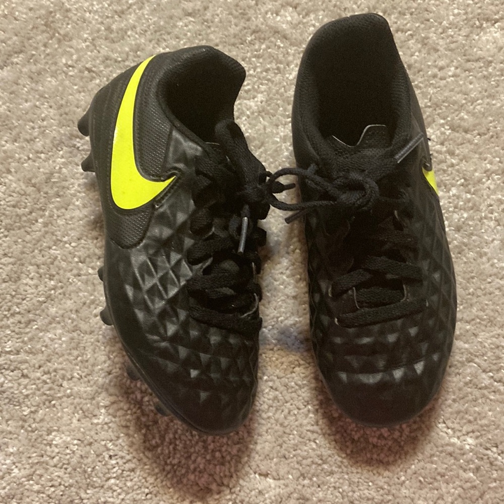 Nike Tiempo Cleats Black and Neon Green 12C - Picture 1 of 8